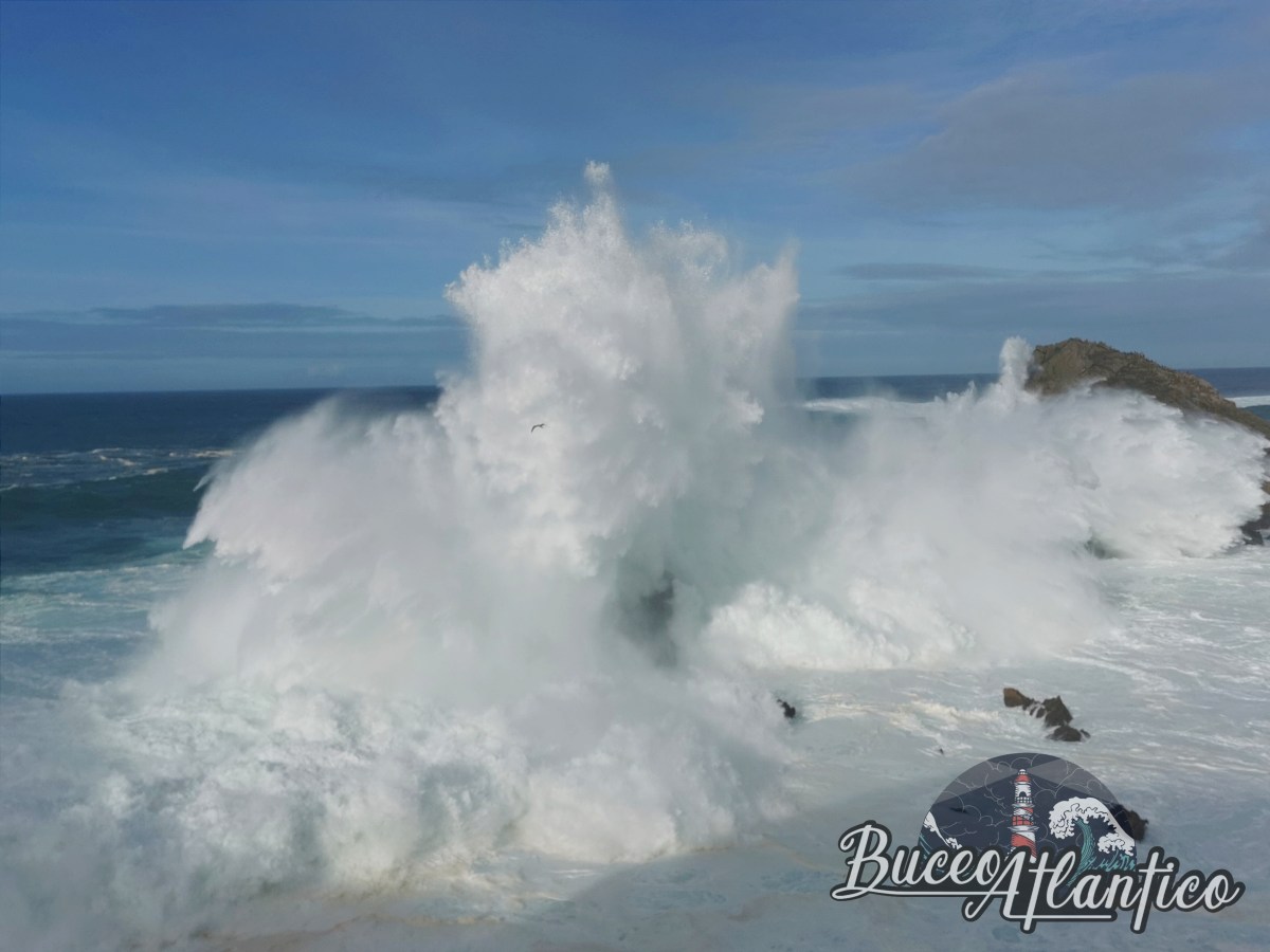 Olas gigantes en la costa de&nbsp;Ferrol